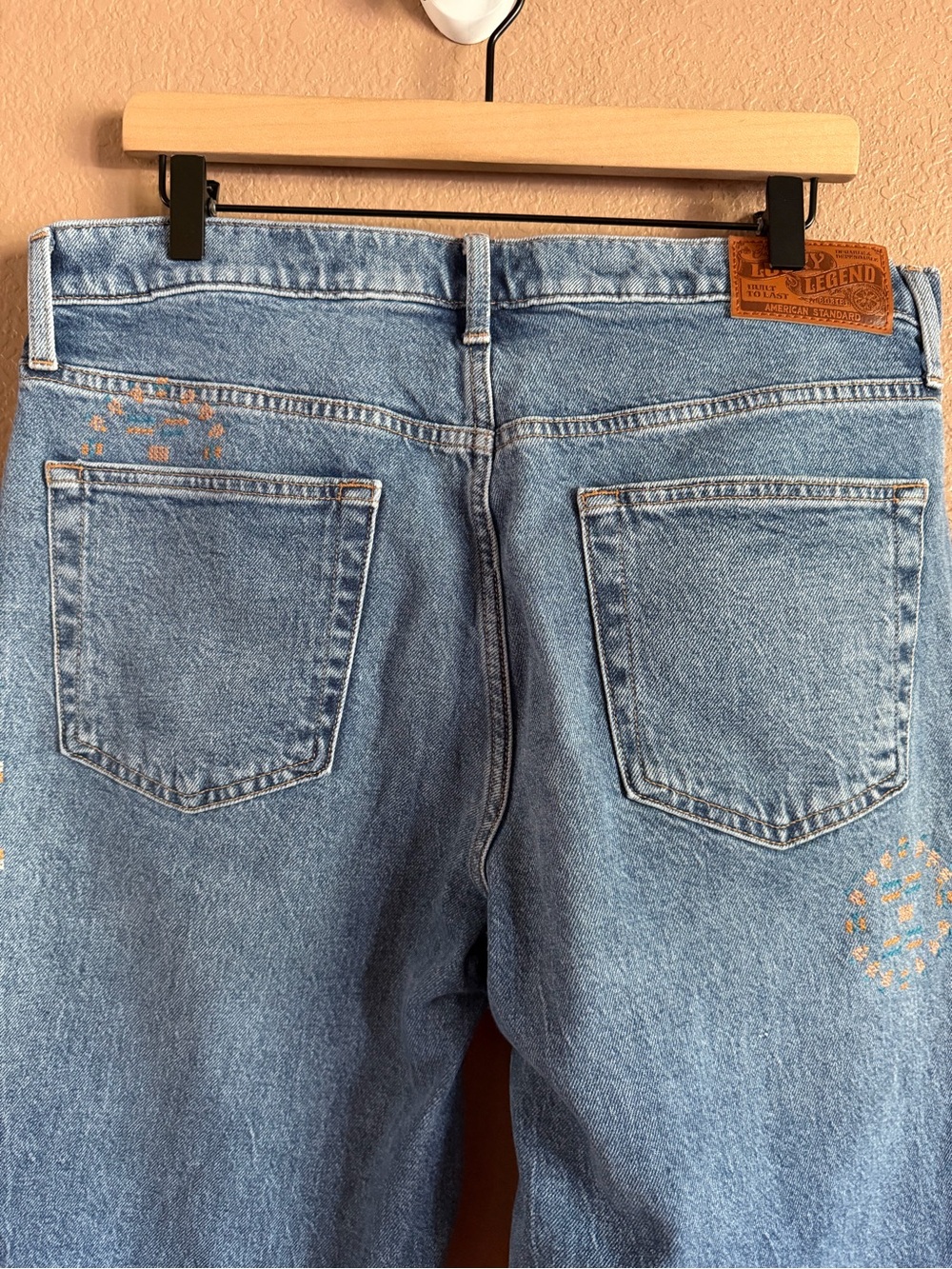 Lucky Brand Blue Embroidered Patchwork Boyfriend Jeans Size 14/32R - Picture 8 of 11